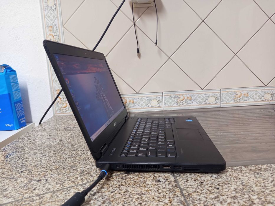 DELL core i5-4300U­­/Ram 8GB / Nvidia 2GB