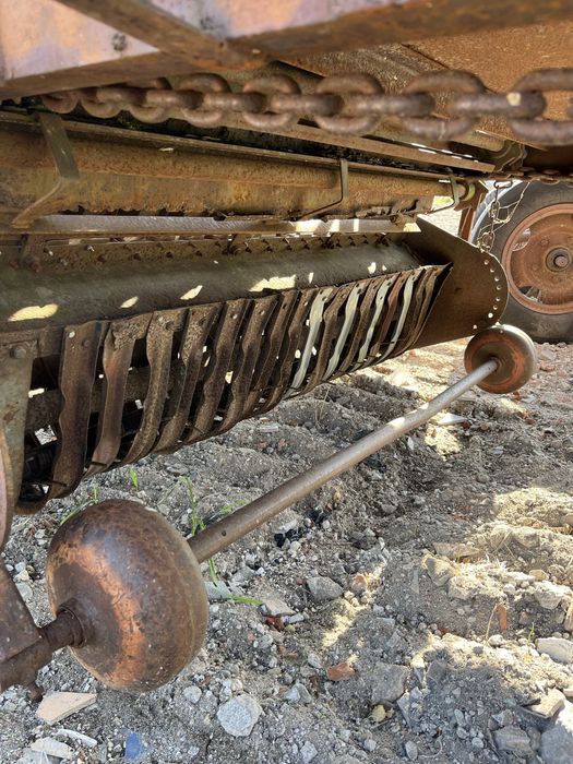 Samozbierająca do siana , słomy, bel