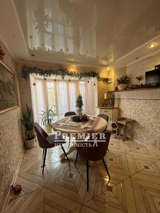 Будинок 118 кв з сучасним ремонтом з великою ділянкою землі 83.4 сотки