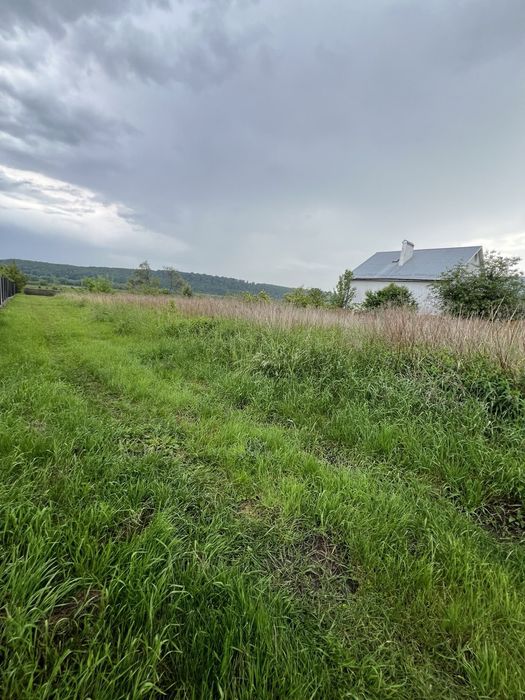Продаж земельної ділянки під забудову у с.Зашків