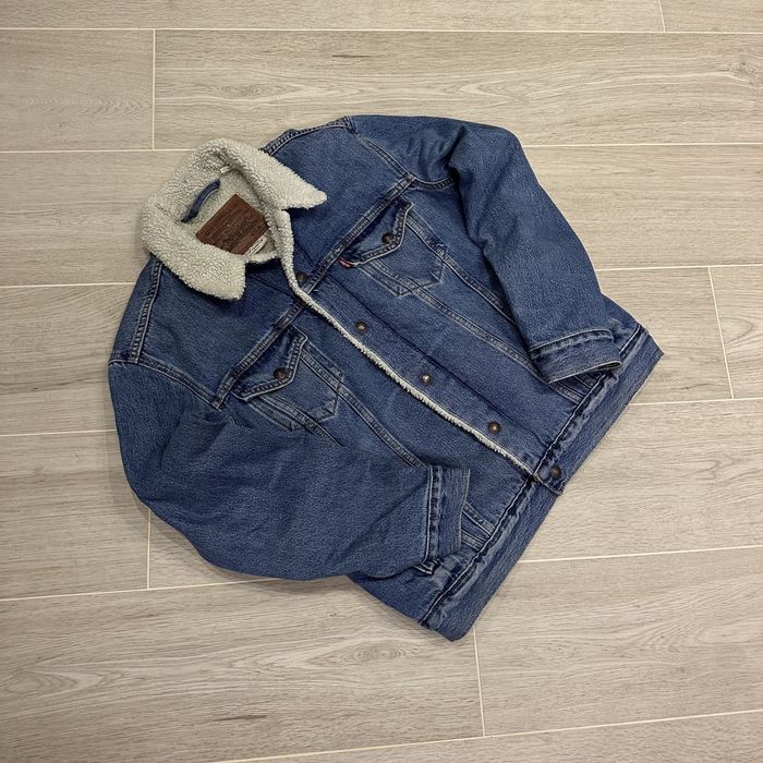 Нова джинсовка , шерпа Levi’s M