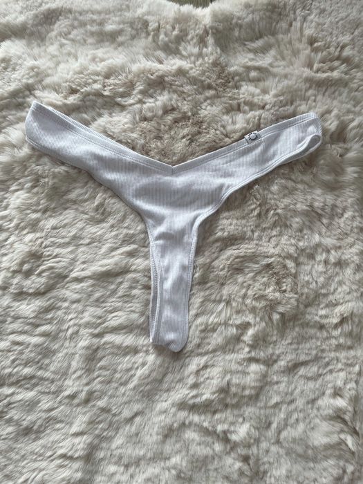 1x białe stringi XL