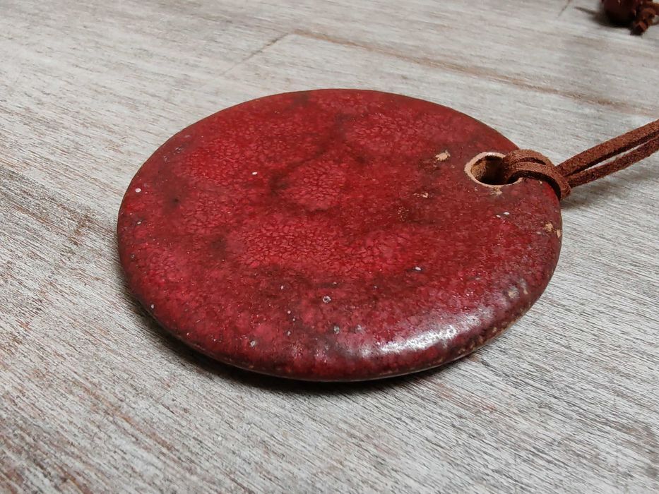 Naszyjnik ceramiczny ręcznie wykonany.