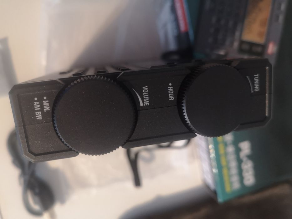 Odbiornik globalny Tecsun PL-330 radio FM/MW/SW/LW, SSB(USB, LSB), CB.