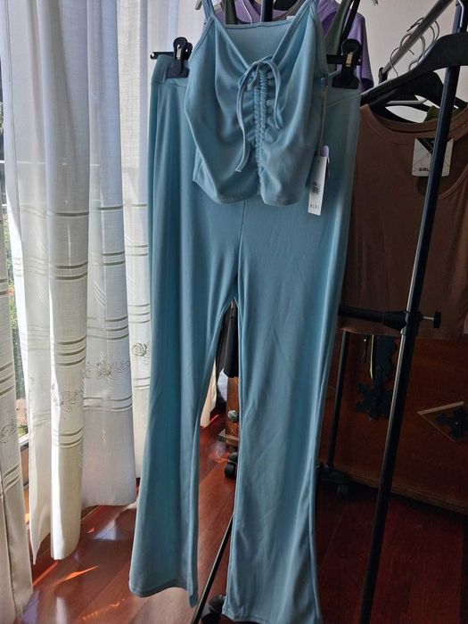 Lote de Roupa feminina