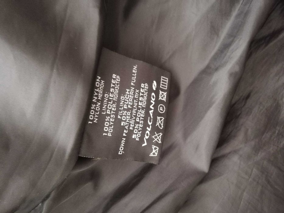 parka Volcano S 36 M 38 płaszcz puchowy Volcano S 36 M 38 czarny