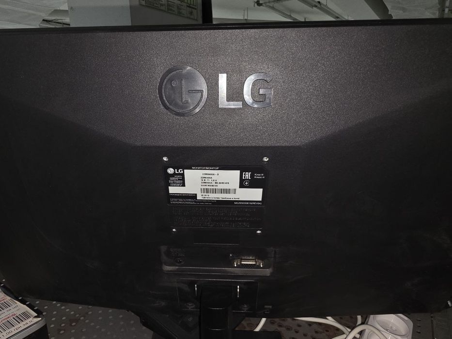 Монітор 21.5" LG 22MK400A-B