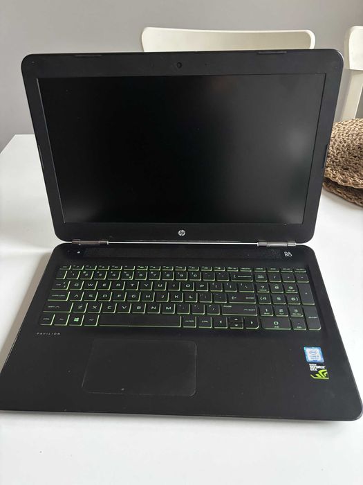 HP Pavilion 15 | i5-8300H | GTX 1050 | 8GB RAM | 256GB SSD | Windows 10