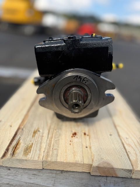 Rexroth A10VG28DG2 hydraulic PUMP TANDEM COMPLET