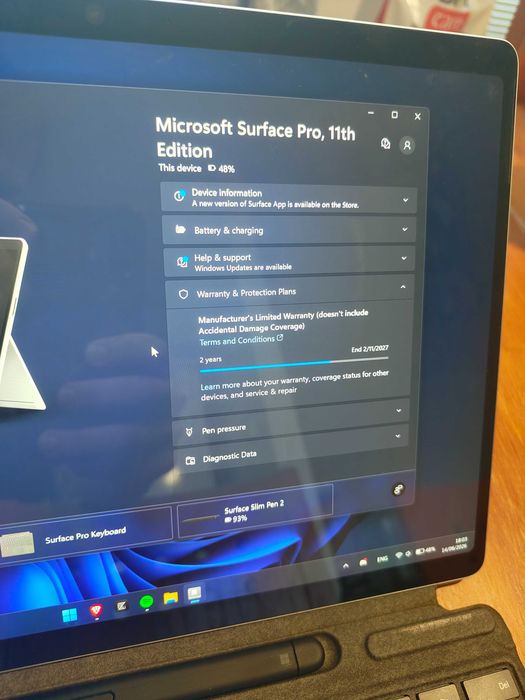 Microsoft Surface Pro 11 Snapdragon X Plus 16gb ram