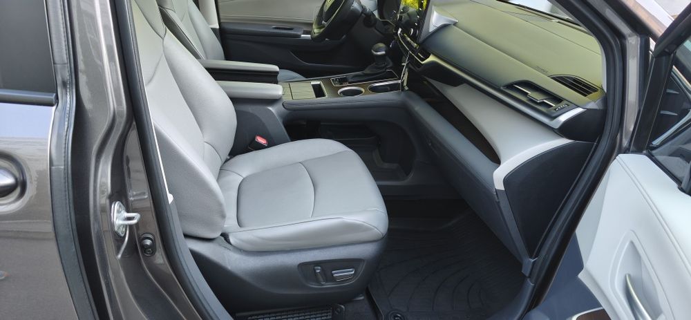 Toyota Sienna 2023