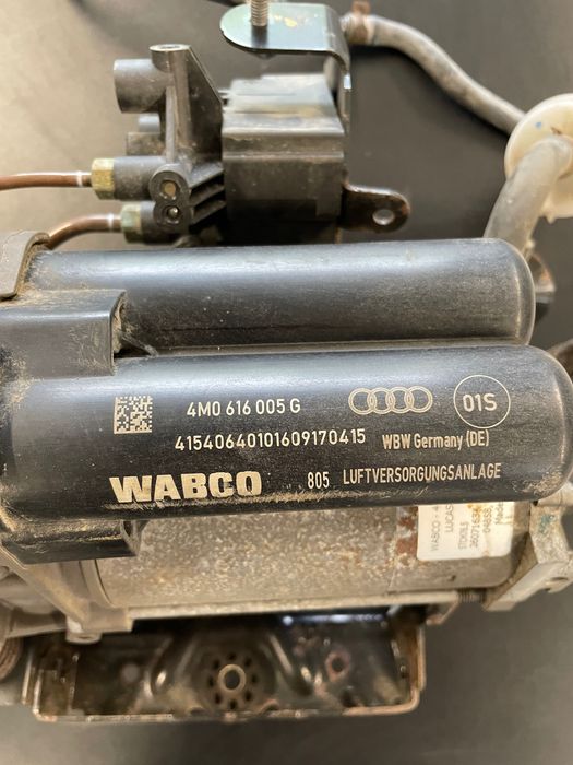 Audi Q7 4M0616005G kompresor zawieszenia pompka pompa