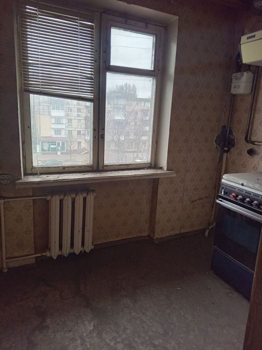 1-к проспект Поля 84,район магазина.Уют.