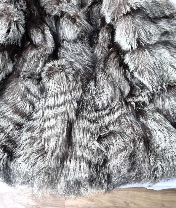 Eleganckie Futro Ze Srebrnego Lisa | Damskie | Rozmiar L/40