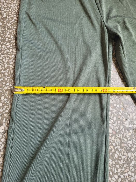 Nowe legginsy damskie rozm S