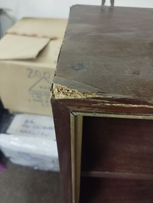 Móvel expositor com chave