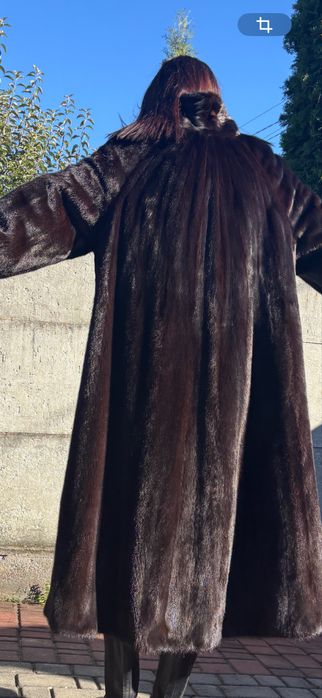 Цельная норковая шуба