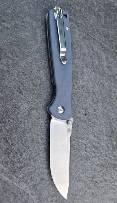 Ganzo G6805-CF (Carbon Fiber / Axis-Lock)