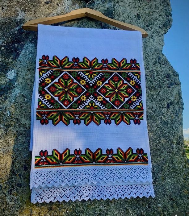 Вишитий весільний рушник, святковий рушник