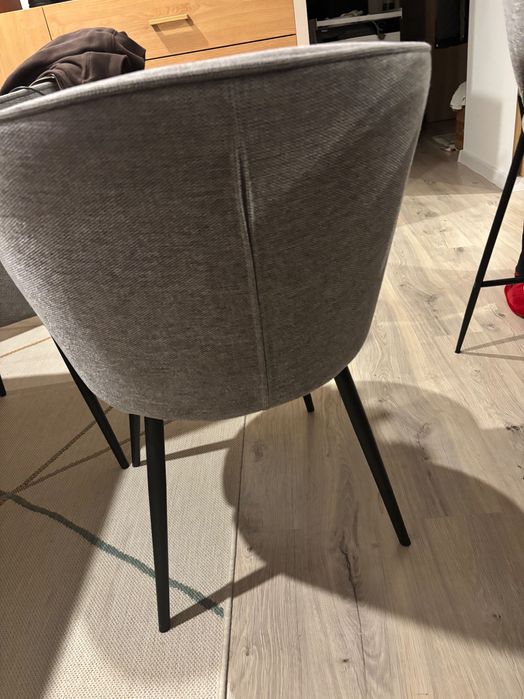 Krzesła tapicerowane