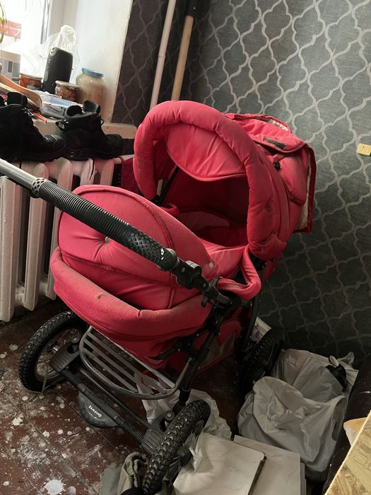 Дитяча коляска