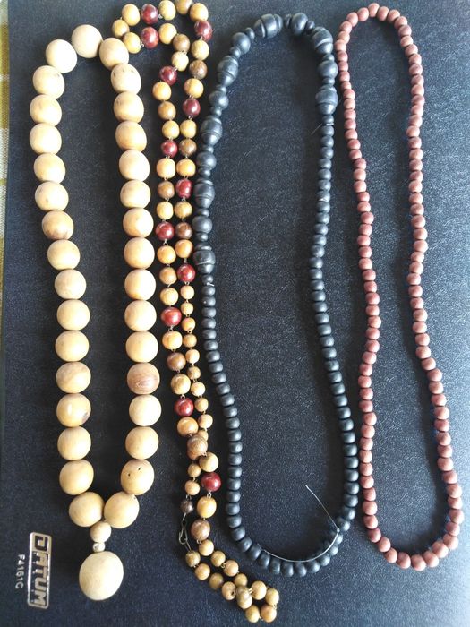 Бусы, бижутерия 0