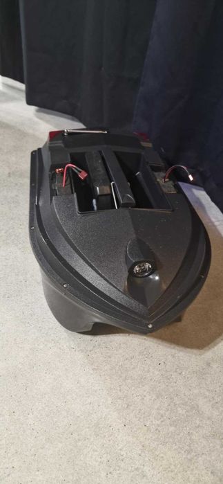 Łódka zanętowa TL380E