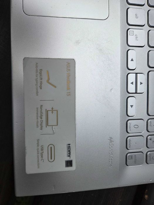 Asus X512D – Ryzen 5, 12GB/512GB SSD – bateria 5h – 899 zł