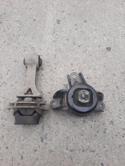 Подушка  двигателя Hyundai accent  2019