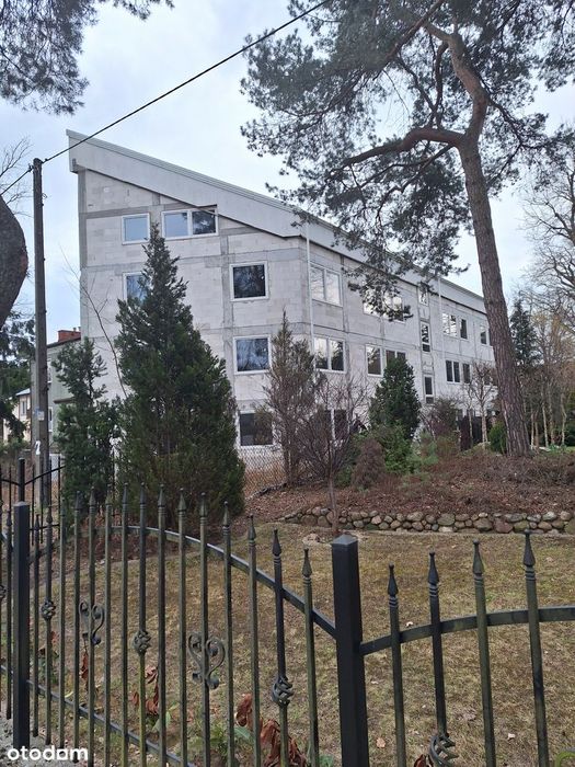 Dom 374 m² w Warszawie Wesołej Centrum – stan surowy zamknięty