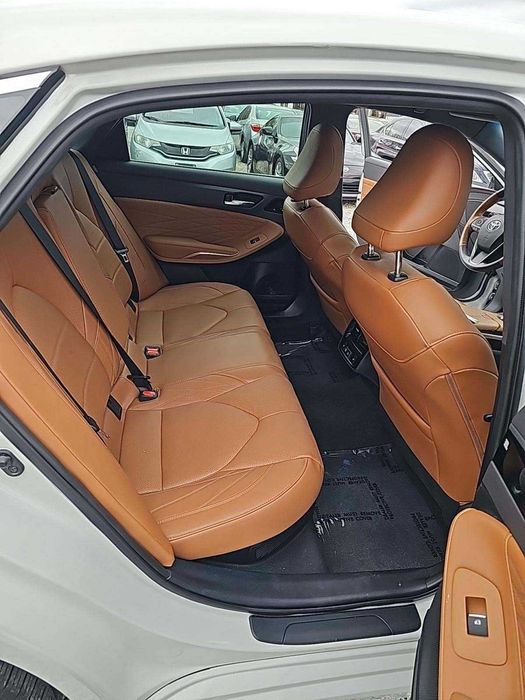2022 Toyota Avalon Hybrid Limited