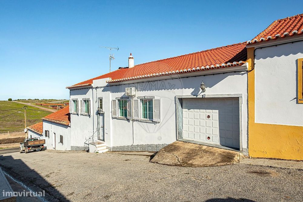 Moradia T4 para venda