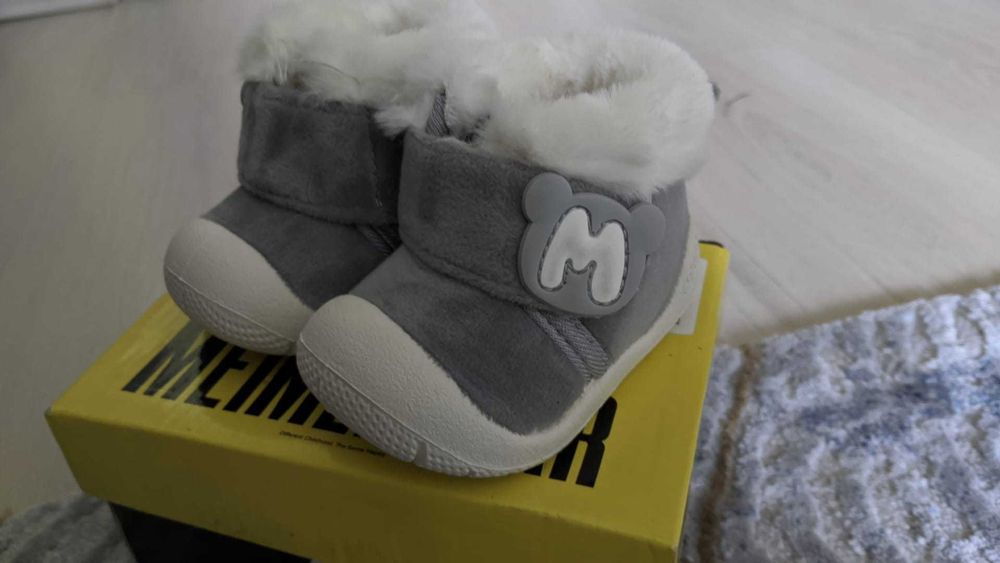 Ocieplane buty buciki niemowlęce rozmiar 19