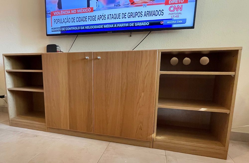 Aparador/sala em excelentes condições, madeira cerejeira