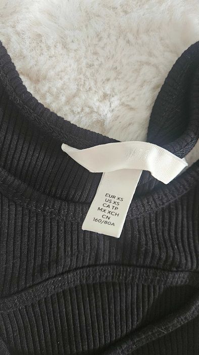 Crop top prążkowany z wycieciami xs H&M