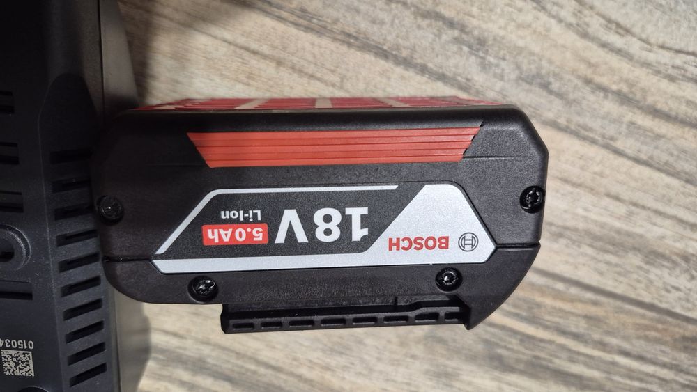 BOSCH ładowarka+aku
