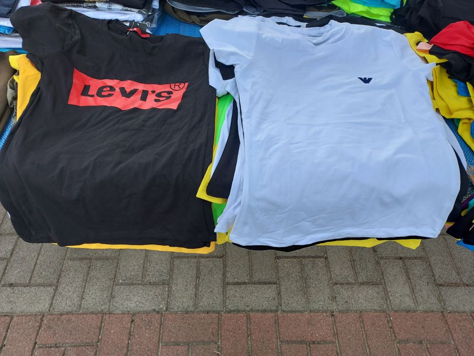 Damskie koszulki bawełniane z wyszywanym logo.  S.M.L