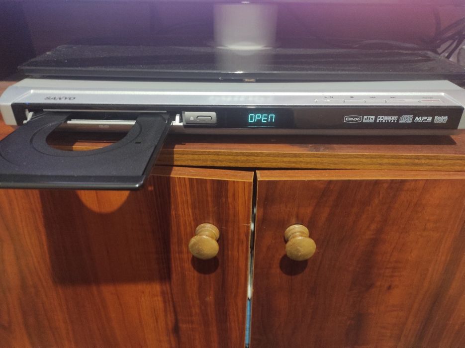 Vendo leitor de CD SANYO