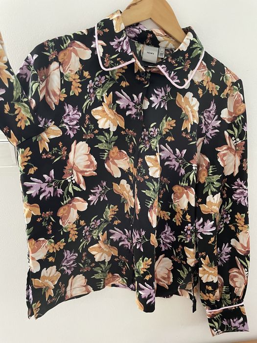Piękna koszula damska boho czarna w kwiaty ICHi 40