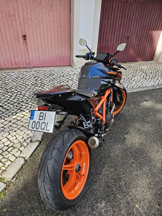Super duke 1290 r