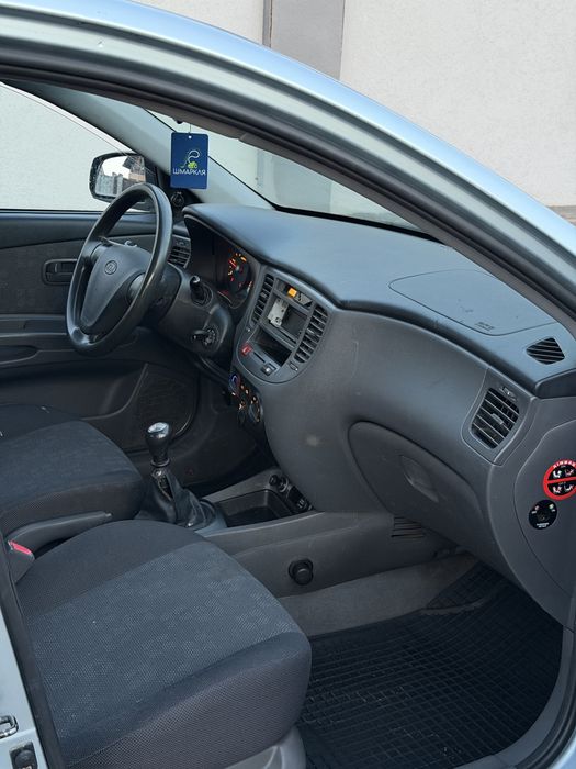 Kia Rio 1.6d в гарному стані цікавить обмін