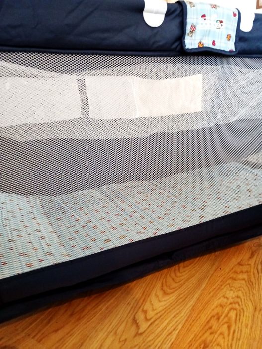 Cama de viagem Babideal com colchão, bolsa transportadora e redutor