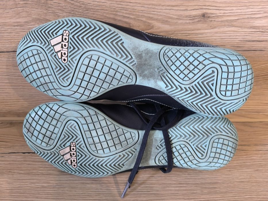 Adidas buty do gry w piłkę nożną 40 i 2/3