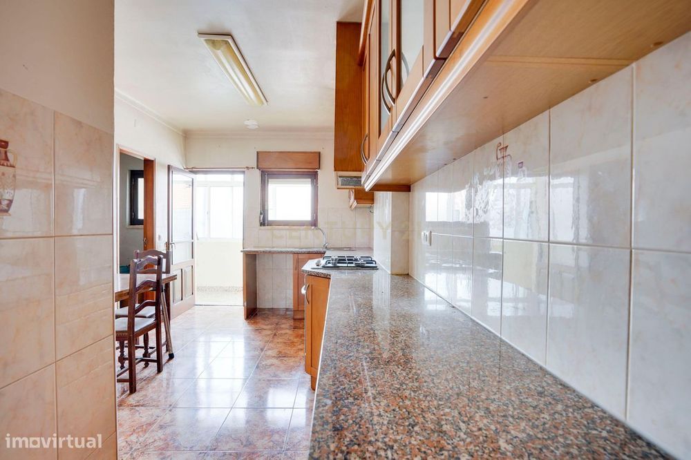 Apartamento T3+2 em Samora Correia | Conforto, Espaço e Excelente Loca
