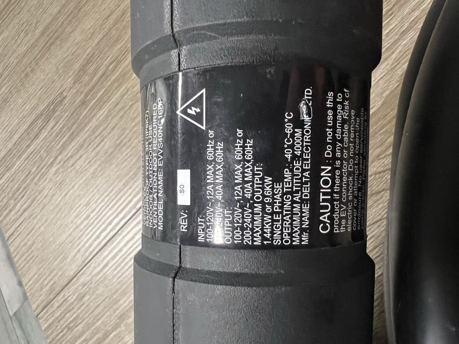 Зарядний пристрій Polestar/Volvo - Type 1 для авто з СШA (40A|9,6 кВт)