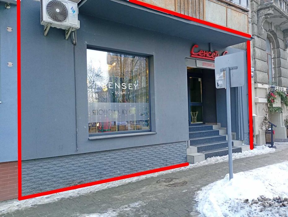 Центр! Під кав’ярню, магазин фасадне приміщення, вул.Мазепи, 50,5 кв/м