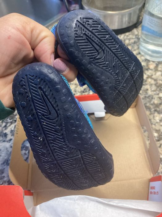 Sandalias nike  azul e preto borracha