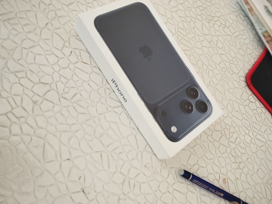 Срочно продам iPhone 17 pro max 1tb АКБ 100%