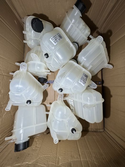 Продам бачок розширювальний ,ГУР Peugeot Landtrek