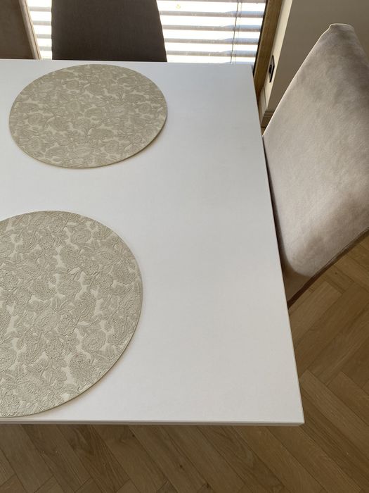 Biały stół 6/8 osob  200 cm na 90 cm